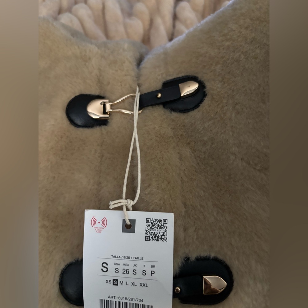 Zara Shearling Hooded Toggle Vest - Picture 8 of 9